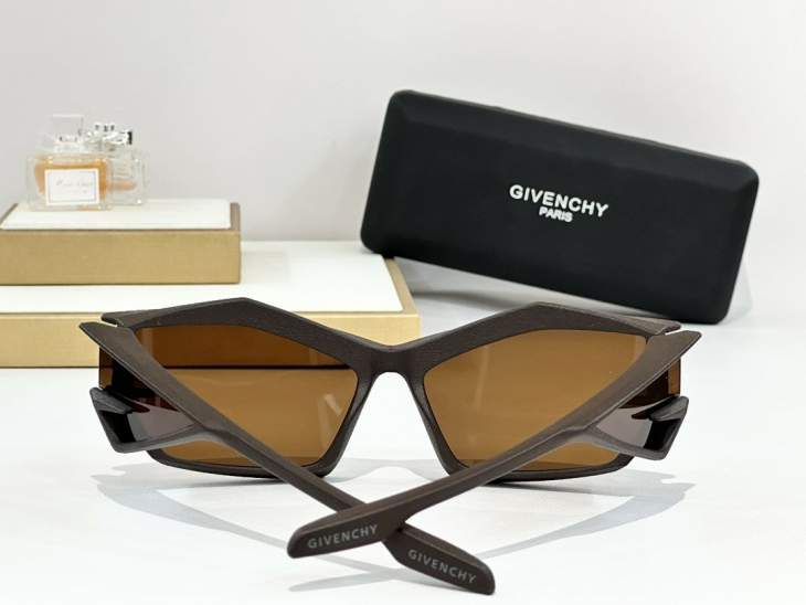 Picture of Givenchy Sunglasses _SKUfw71629885fw